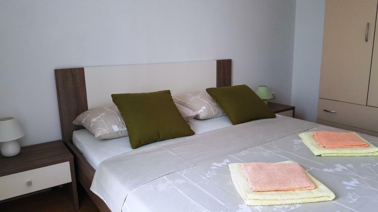 Marina Apartment Biograd Na Moru Bagian luar foto